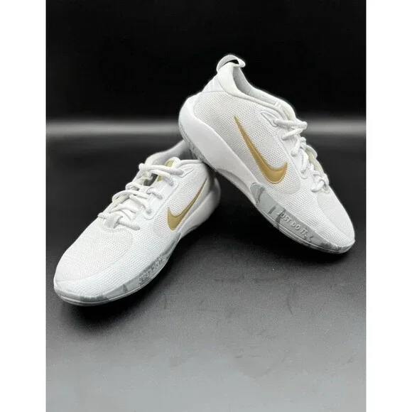 NEW Nike IsoFly Basketball Shoes White Metallic Gold Grey Big Kid's Size 7Y - Picture 8 of 14